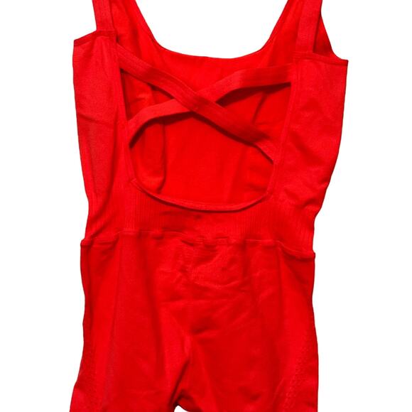 Free Movement One Piece Active wear Bodysuit  NWOT Size Medium - Picture 4 of 5